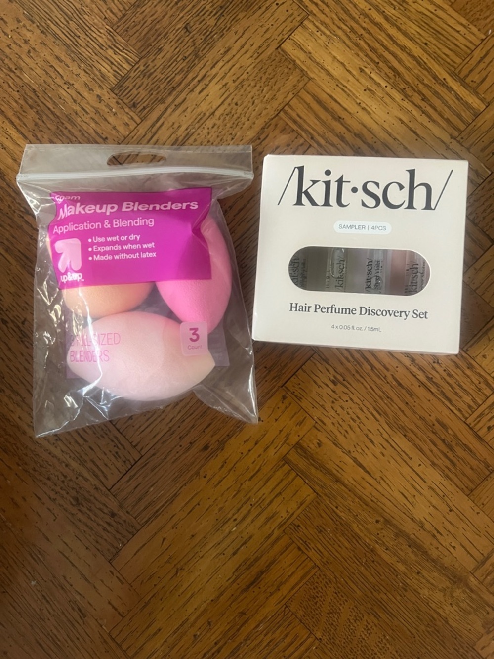 Bundle Kitsch hair perfume discovery set and 3 makeup blenders